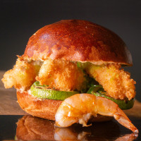 Бургер с темпурирани скариди