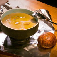 Мисо супа с бачковска пъстърва и бейби спанак